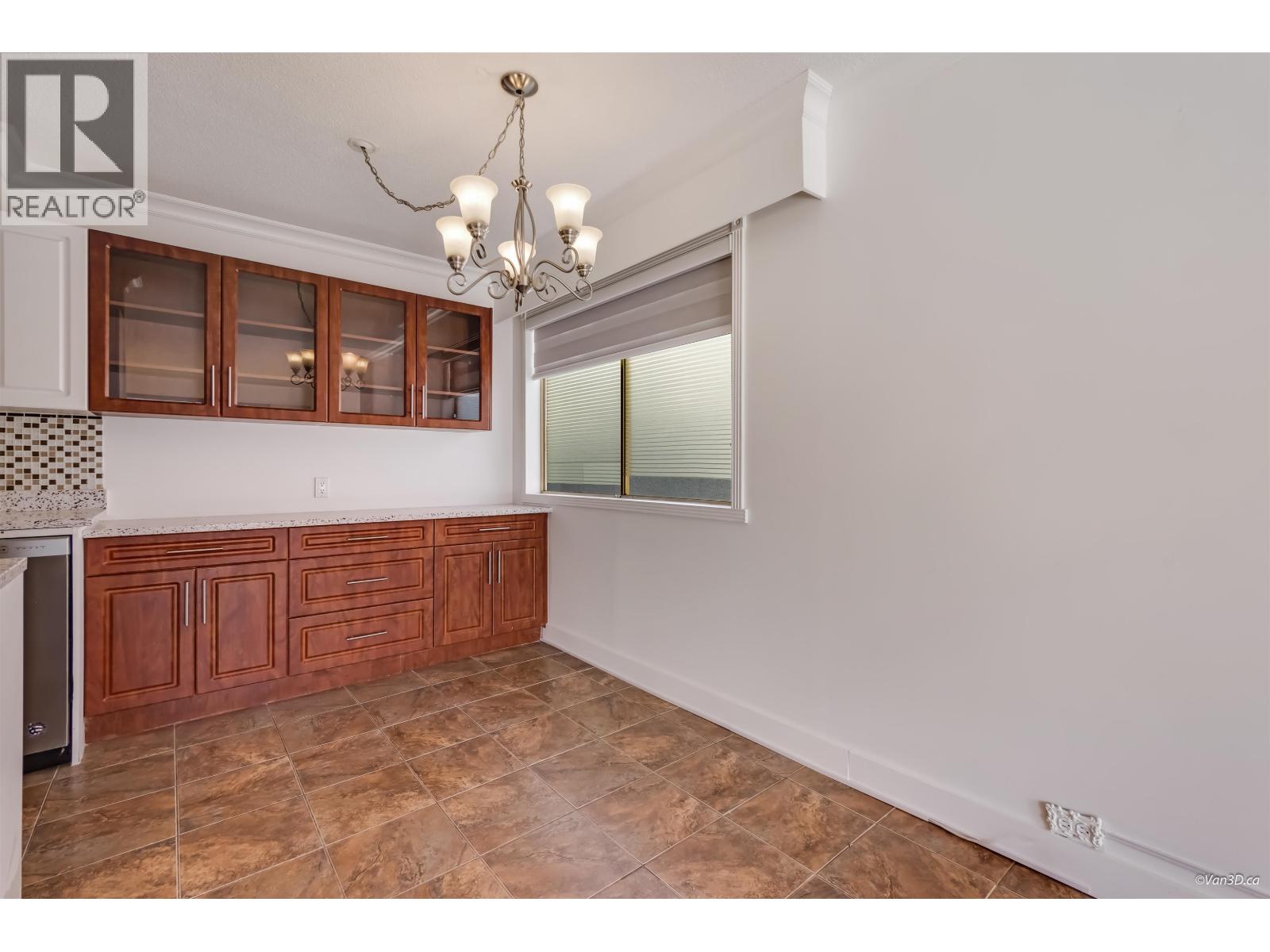 111 235 E 13th Street, North Vancouver, British Columbia  V7L 2L6 - Photo 6 - R3174748
