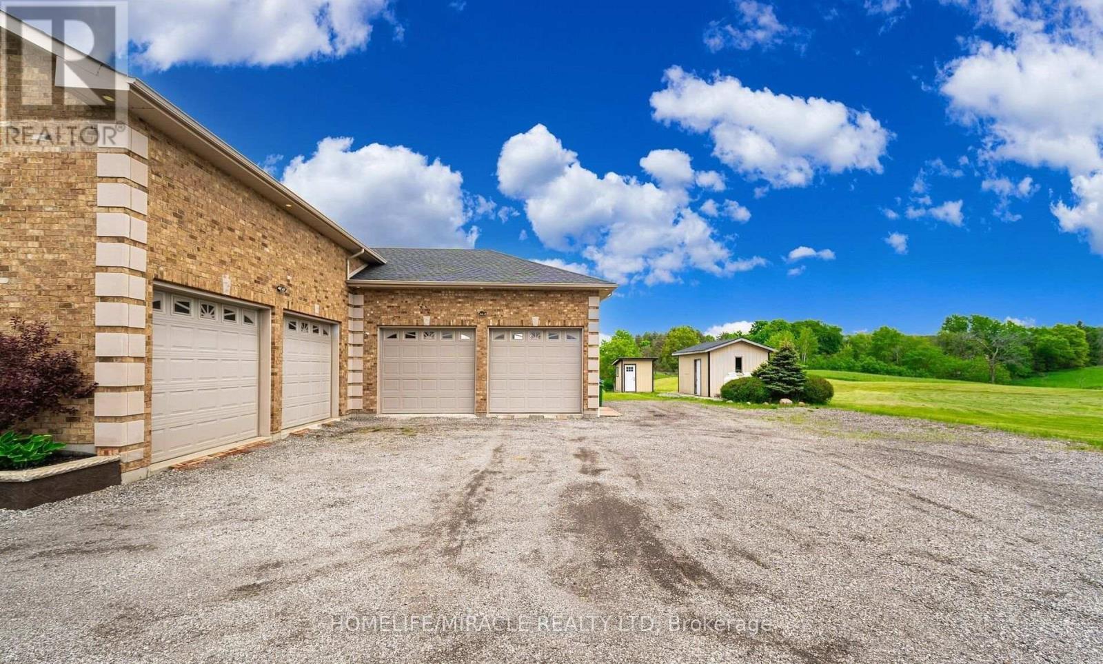 1029 Concession 3 Road, Adjala-Tosorontio, Ontario  L0N 1P0 - Photo 3 - N14028378