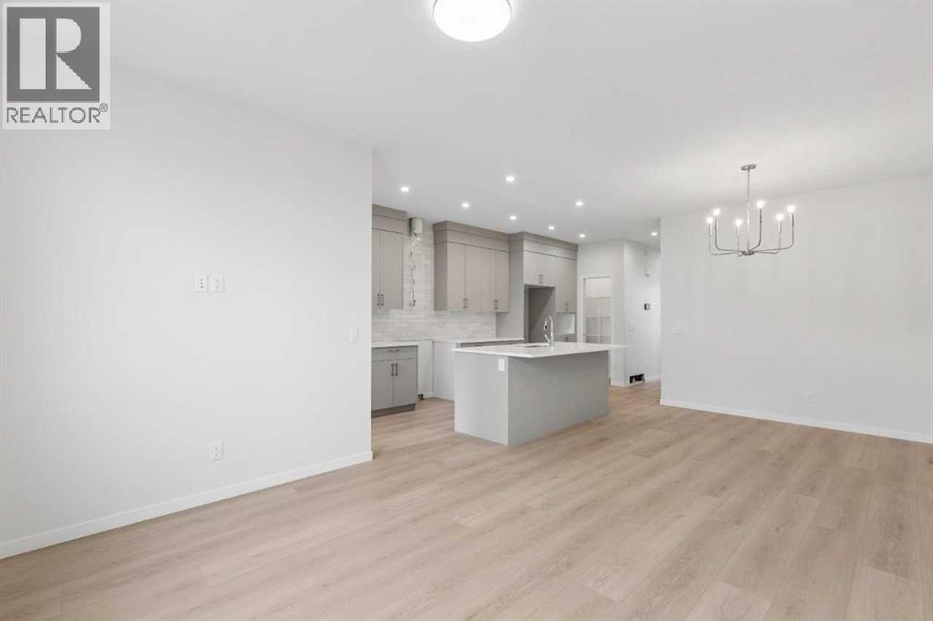 48 Lucas Green NW, Calgary, Alberta  T3P 2X5 - Photo 13 - A2351395