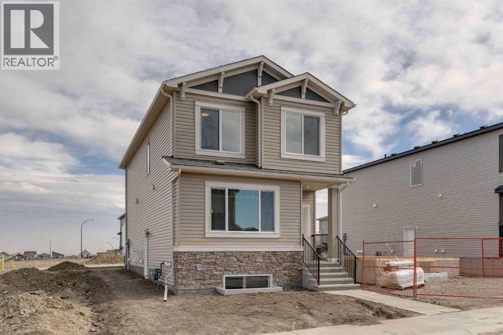 48 Lucas Green NW, Calgary, Alberta  T3P 2X5 - Photo 3 - A2351395