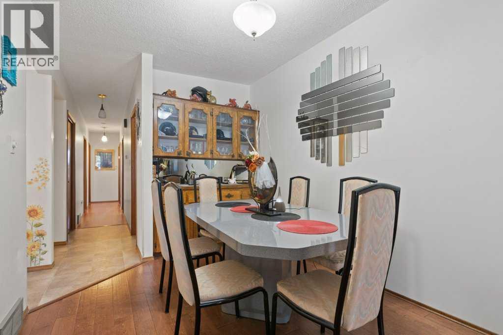 938 41 Street Sw, Calgary, Alberta  T3C 1X2 - Photo 10 - A2351907