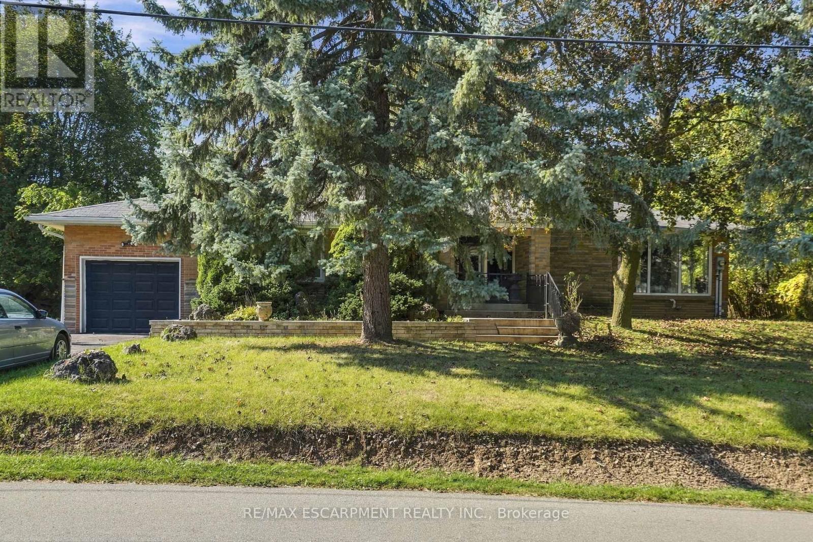 904 Montgomery Drive, Hamilton, Ontario  L9G 3H9 - Photo 3 - X14028434