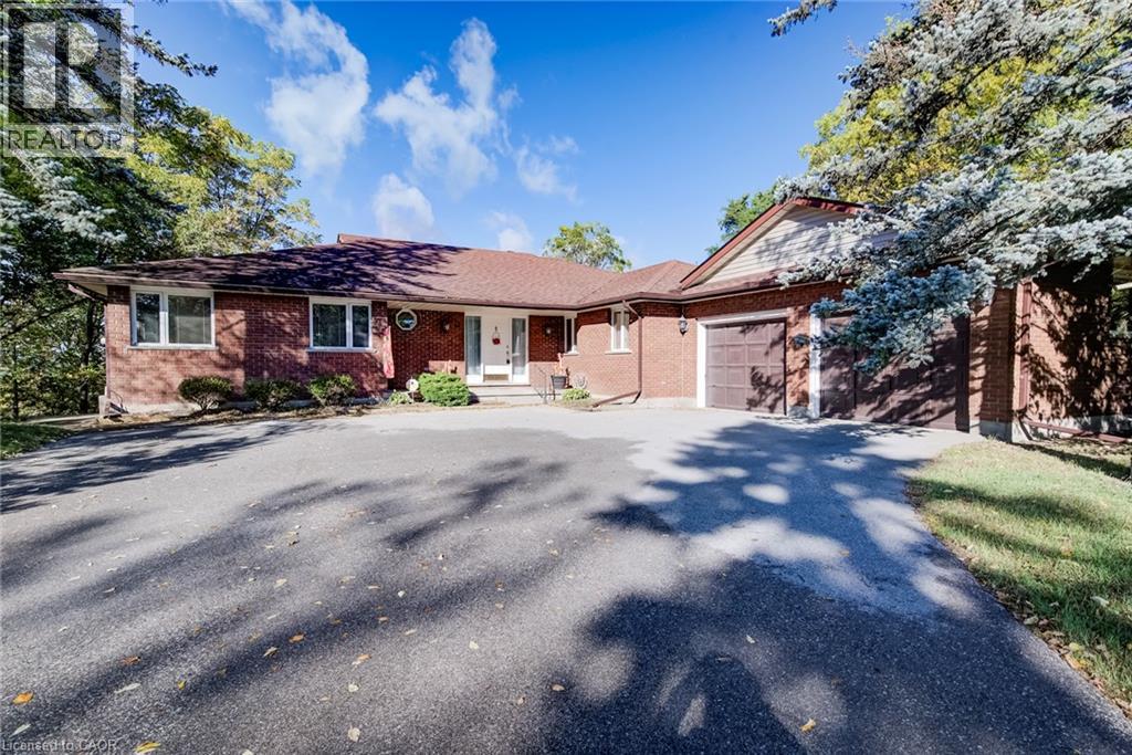 44 GREENSVIEW Drive, Kitchener, Ontario