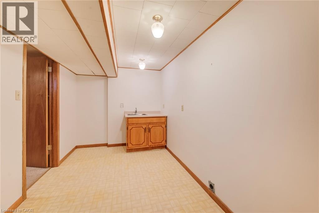 44 Greensview Drive, Kitchener, Ontario  N2P 2E6 - Photo 34 - 40867040