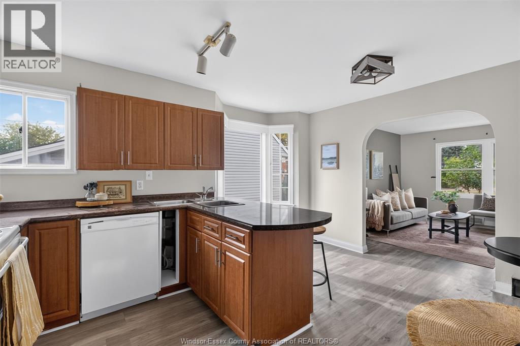 1974 Arthur, Windsor, Ontario  N8W 4V4 - Photo 12 - 26025171