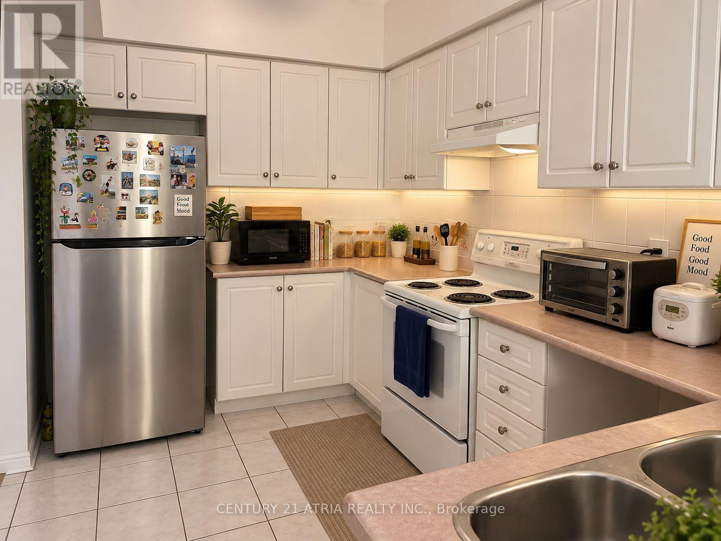 28 Interlacken Way, Markham, Ontario  L3R 5H9 - Photo 6 - N13847110