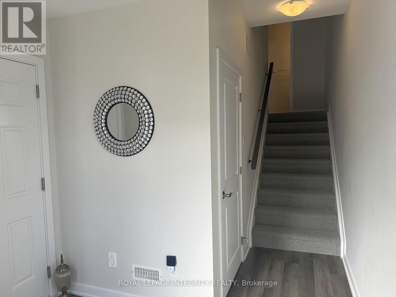 409 Jewelwing Pvt, Ottawa, Ontario  K1X 0M7 - Photo 2 - X14004214