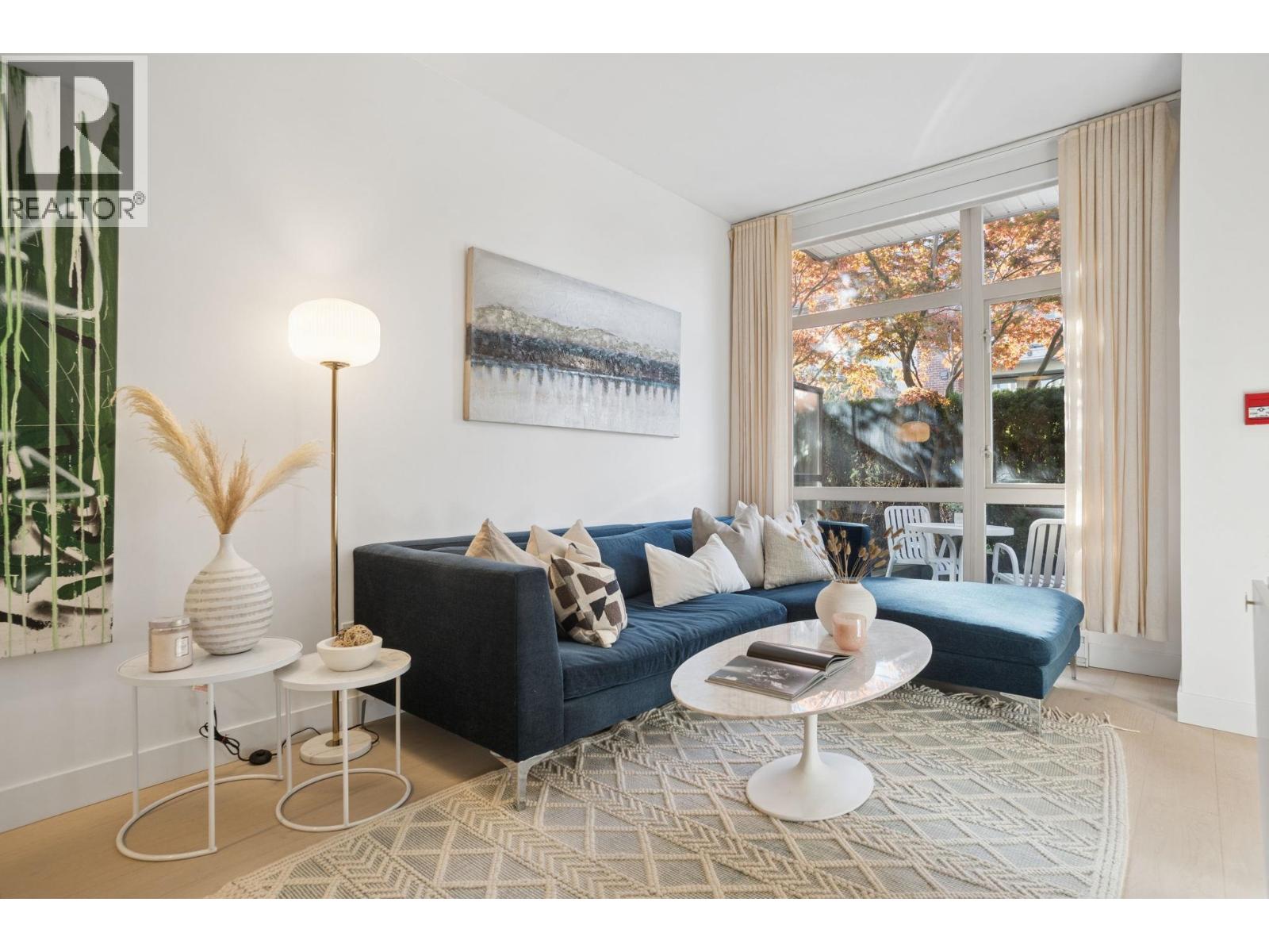 2818 Watson Street, Vancouver, British Columbia  V5T 3H3 - Photo 2 - R3174215