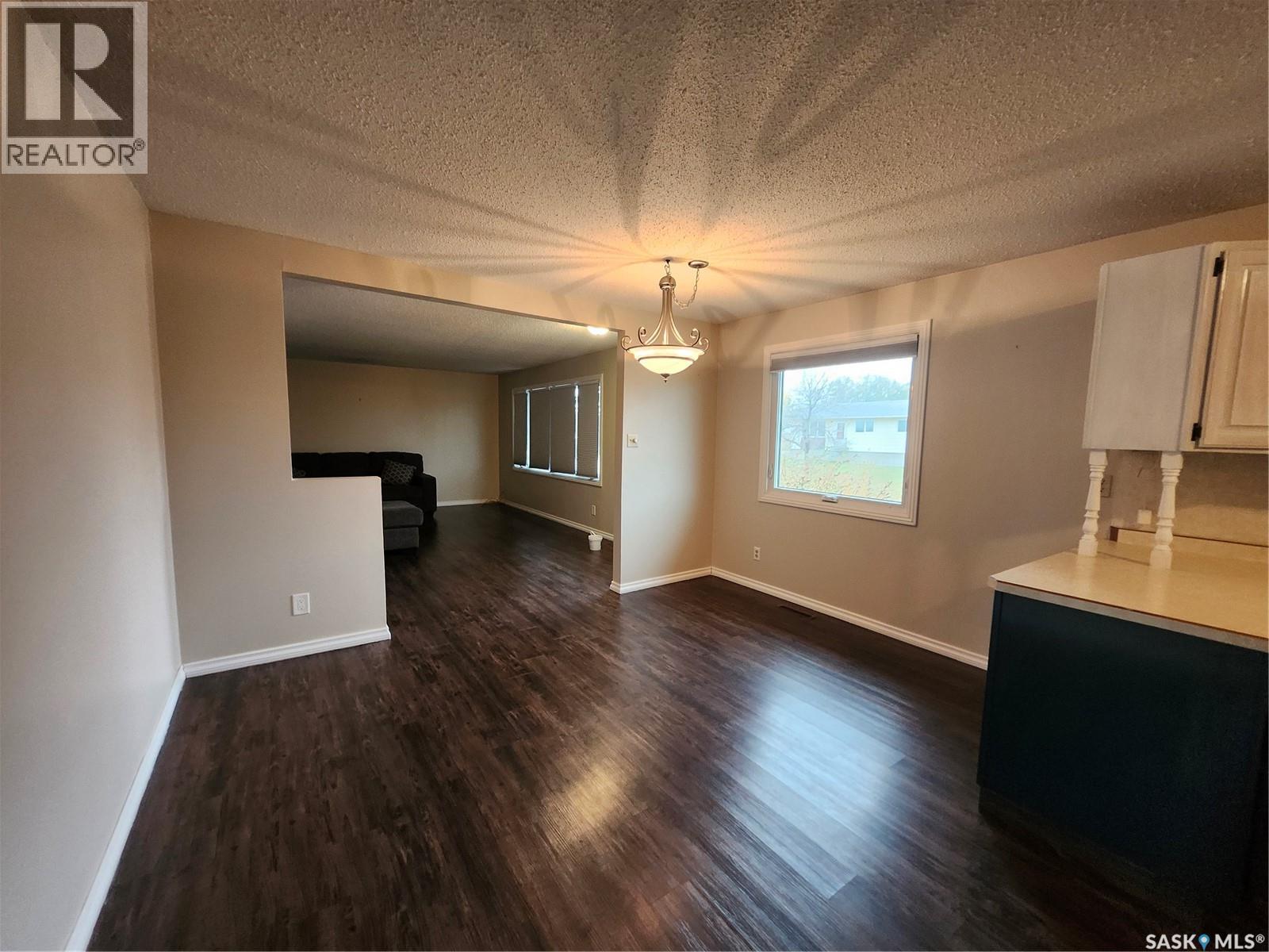412 2nd Street N, Cabri, Saskatchewan  S0N 0J0 - Photo 7 - SK050938