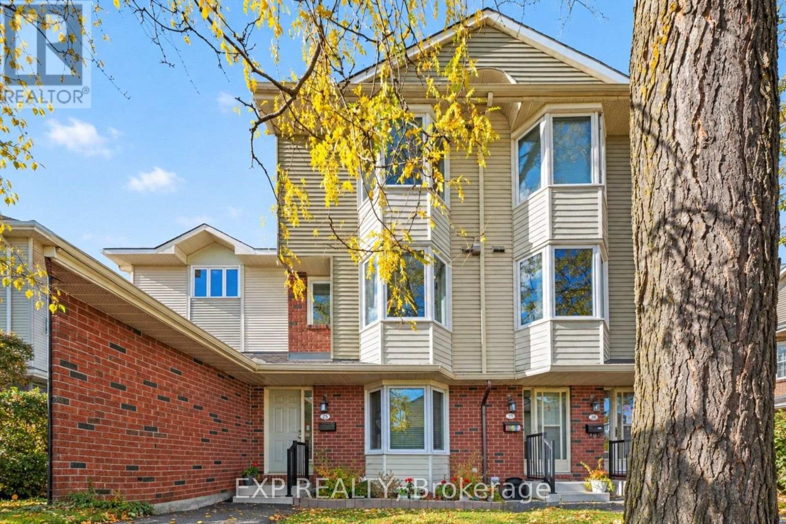 23 - 25 Haxby Private, Ottawa, Ontario  K1T 3B5 - Photo 2 - X14028462