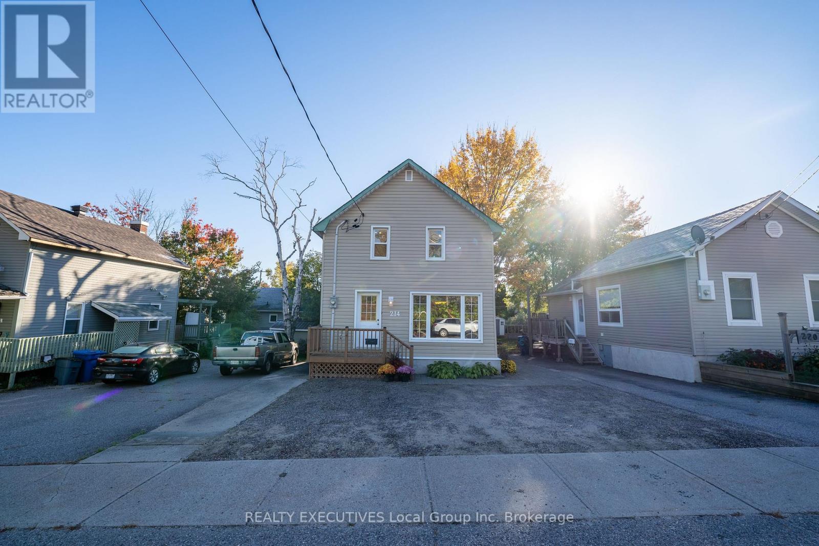 214 Victoria Street E, North Bay, Ontario P1B 1P5 - Photo 2 - X14028524
