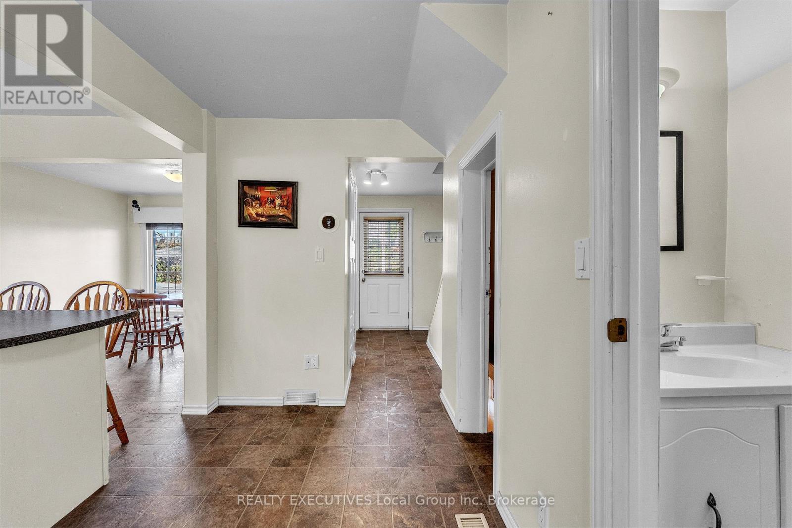 214 Victoria Street E, North Bay, Ontario P1B 1P5 - Photo 6 - X14028524