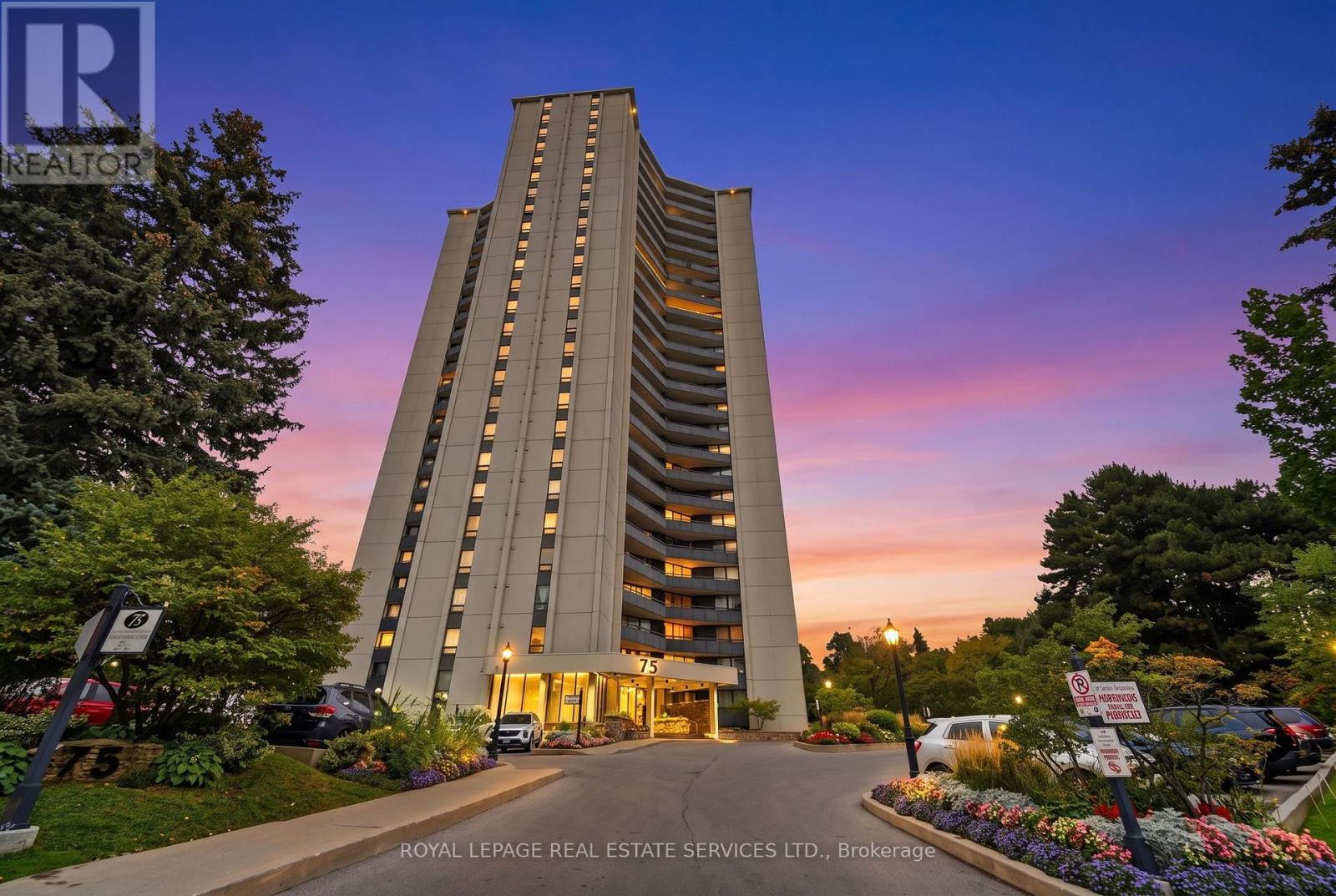 1502 - 75 Graydon Hall Drive, Toronto, Ontario  M4P 0B9 - Photo 1 - C14028506