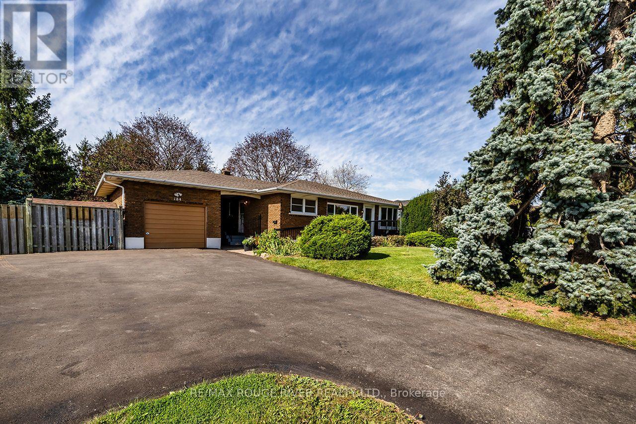 184 Garrard Road, Whitby, Ontario  L1N 3K6 - Photo 1 - E14028542