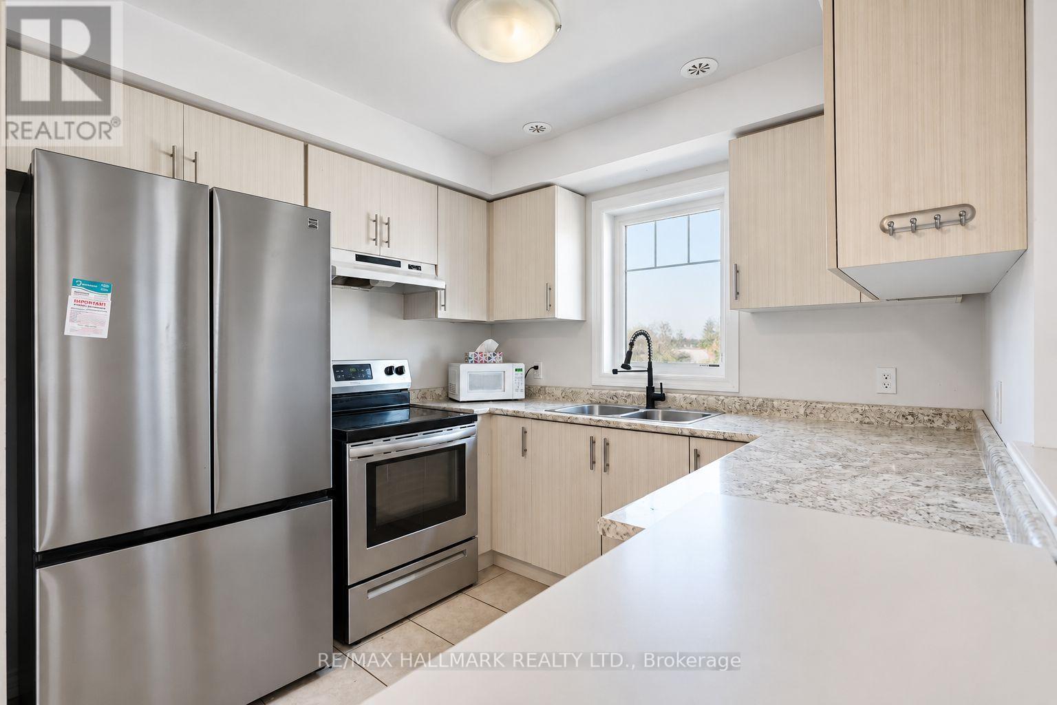 63 Tabaret Crescent, Oshawa, Ontario  L1L 0G5 - Photo 10 - E14028604