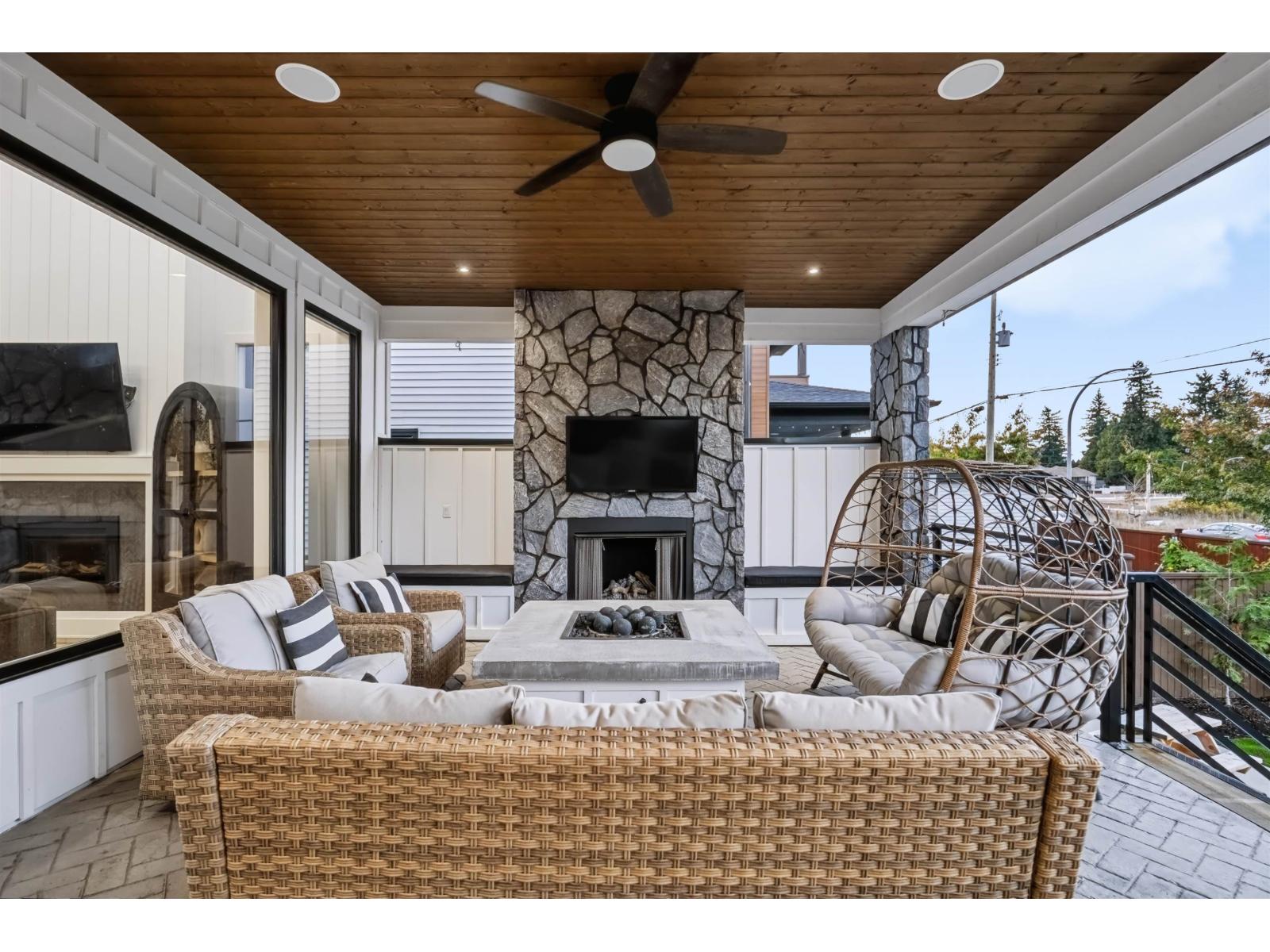2690 PLATFORM CRESCENT