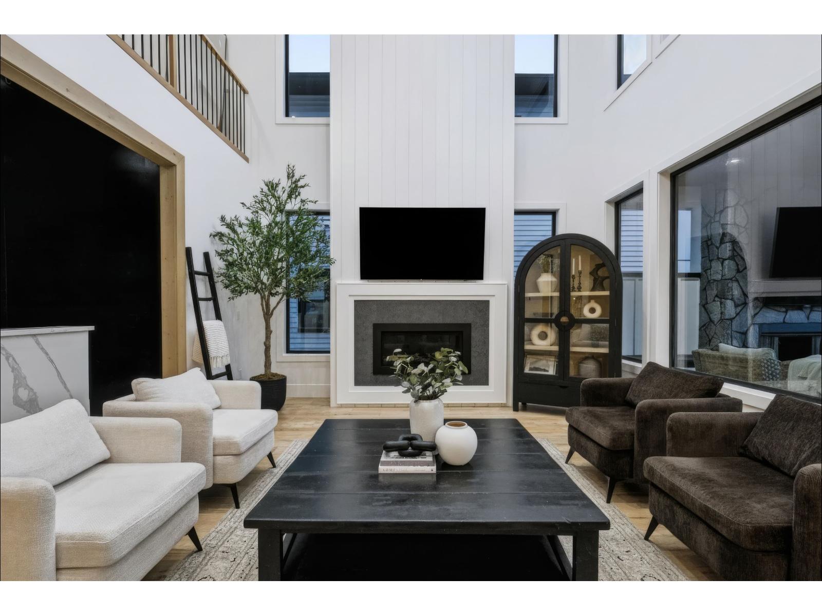 2690 PLATFORM CRESCENT