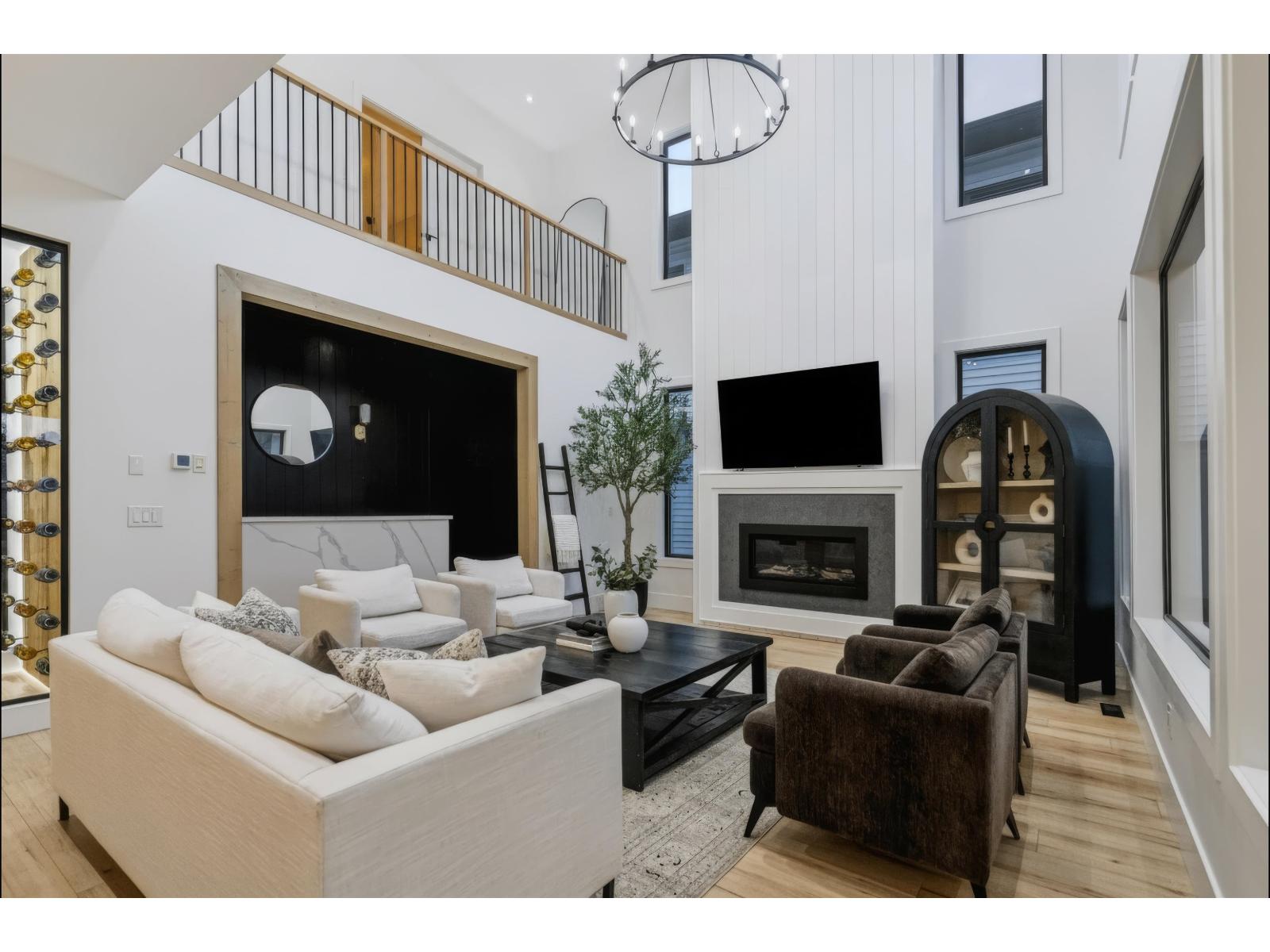 2690 PLATFORM CRESCENT