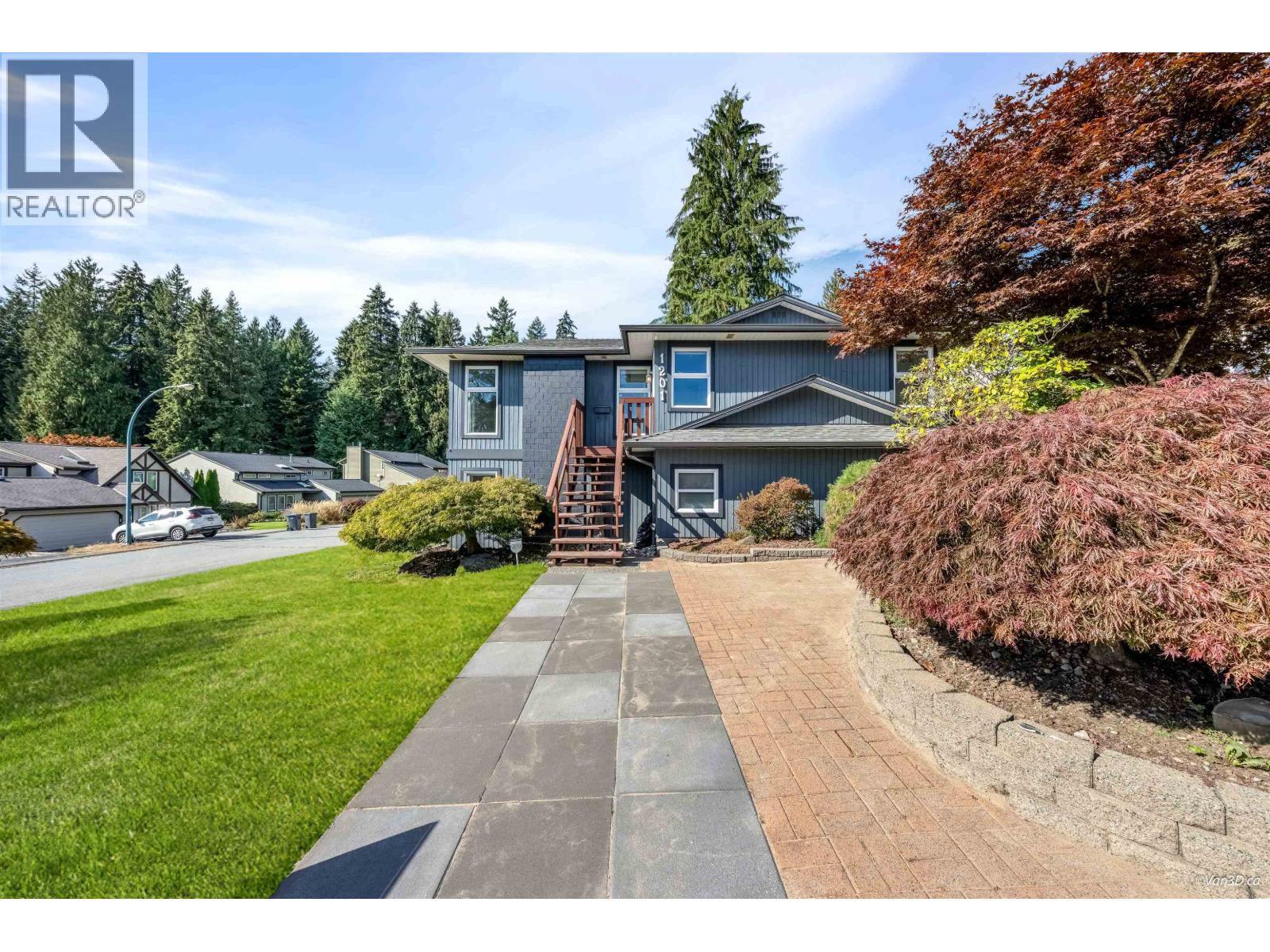 1201 Noons Creek Drive, Port Moody, British Columbia  V3H 4B3 - Photo 2 - R3174657