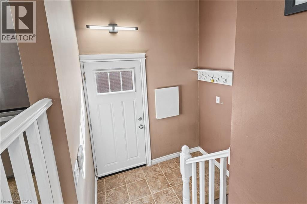 366 East 17th Street, Hamilton, Ontario  L9A 4N2 - Photo 26 - 40869638