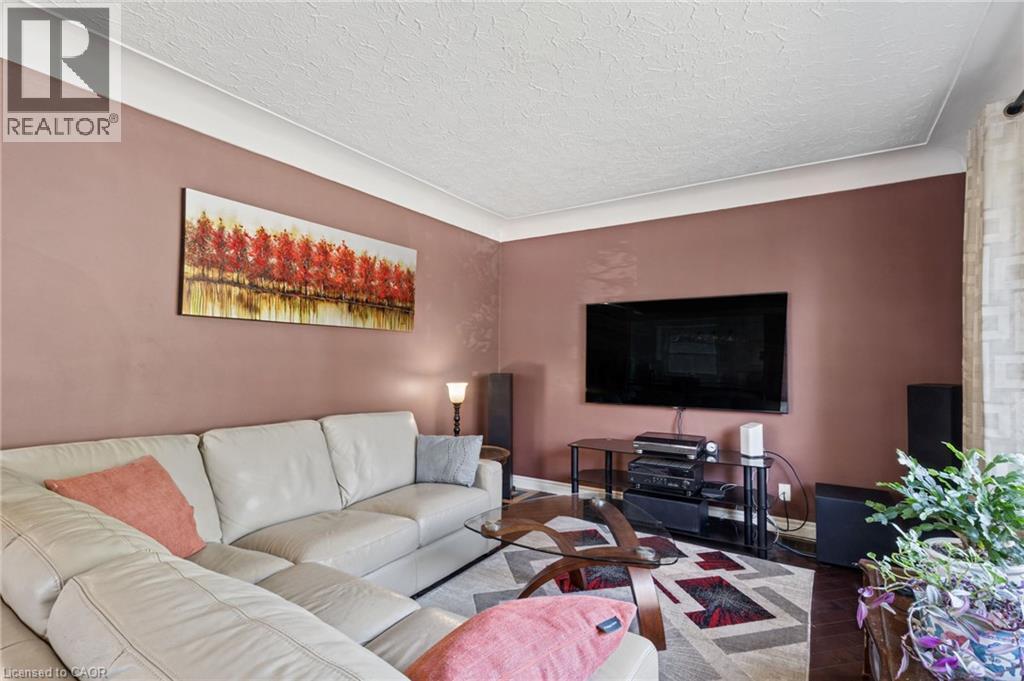 366 East 17th Street, Hamilton, Ontario  L9A 4N2 - Photo 16 - 40869638