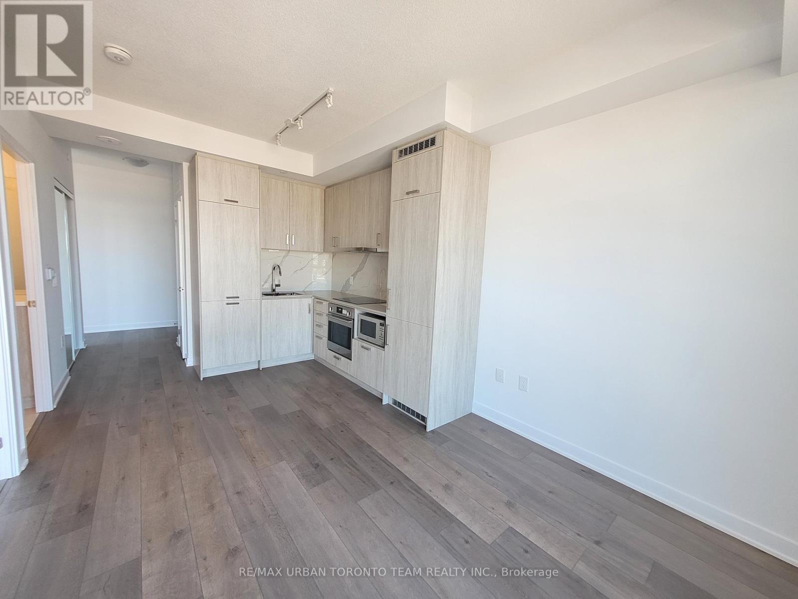 1208 - 60 Honeycrisp Crescent, Vaughan, Ontario  L4K 0M7 - Photo 2 - N14028452