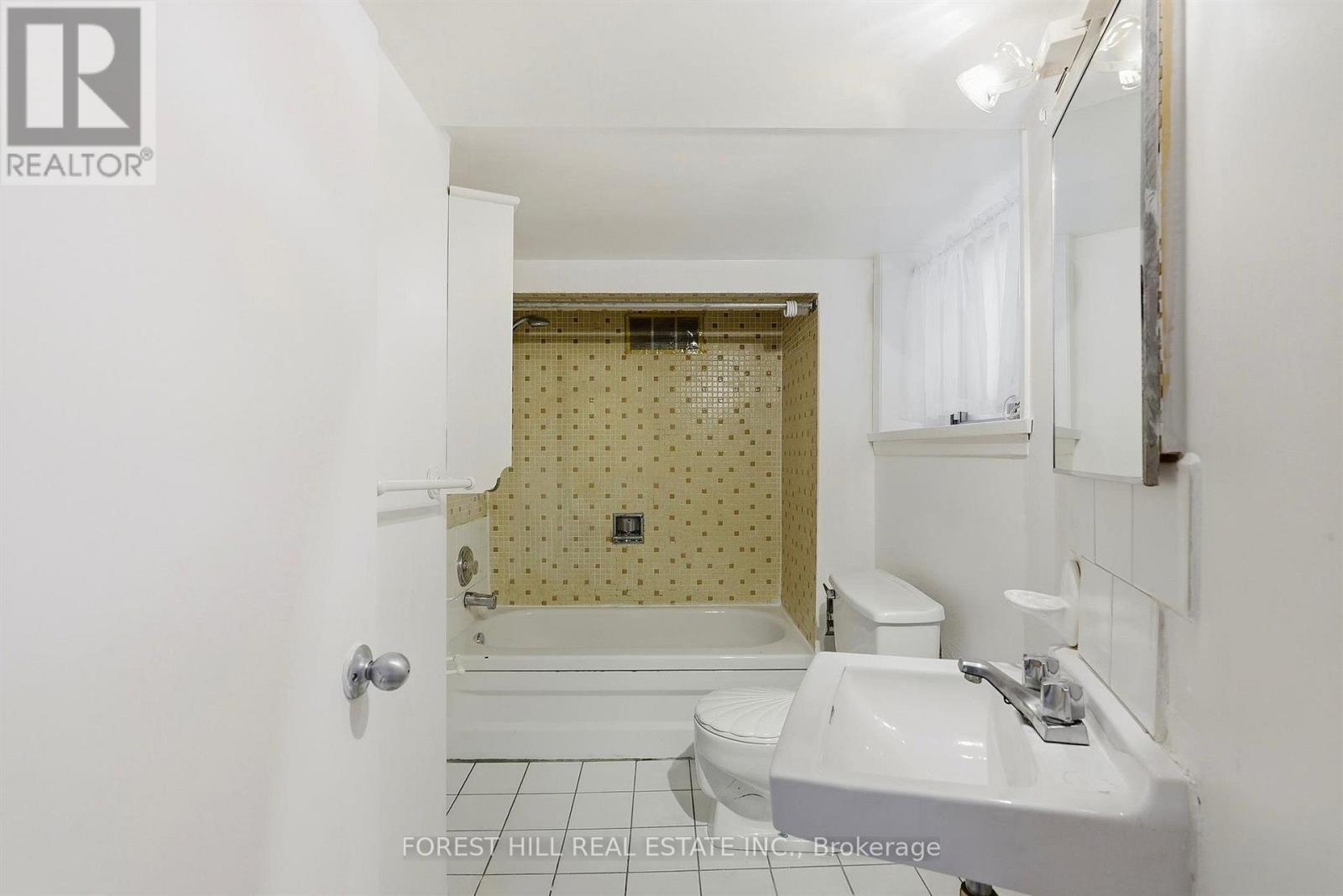 Lower - 36 Arnold Crescent, Richmond Hill, Ontario  L4C 3R5 - Photo 15 - N14028682