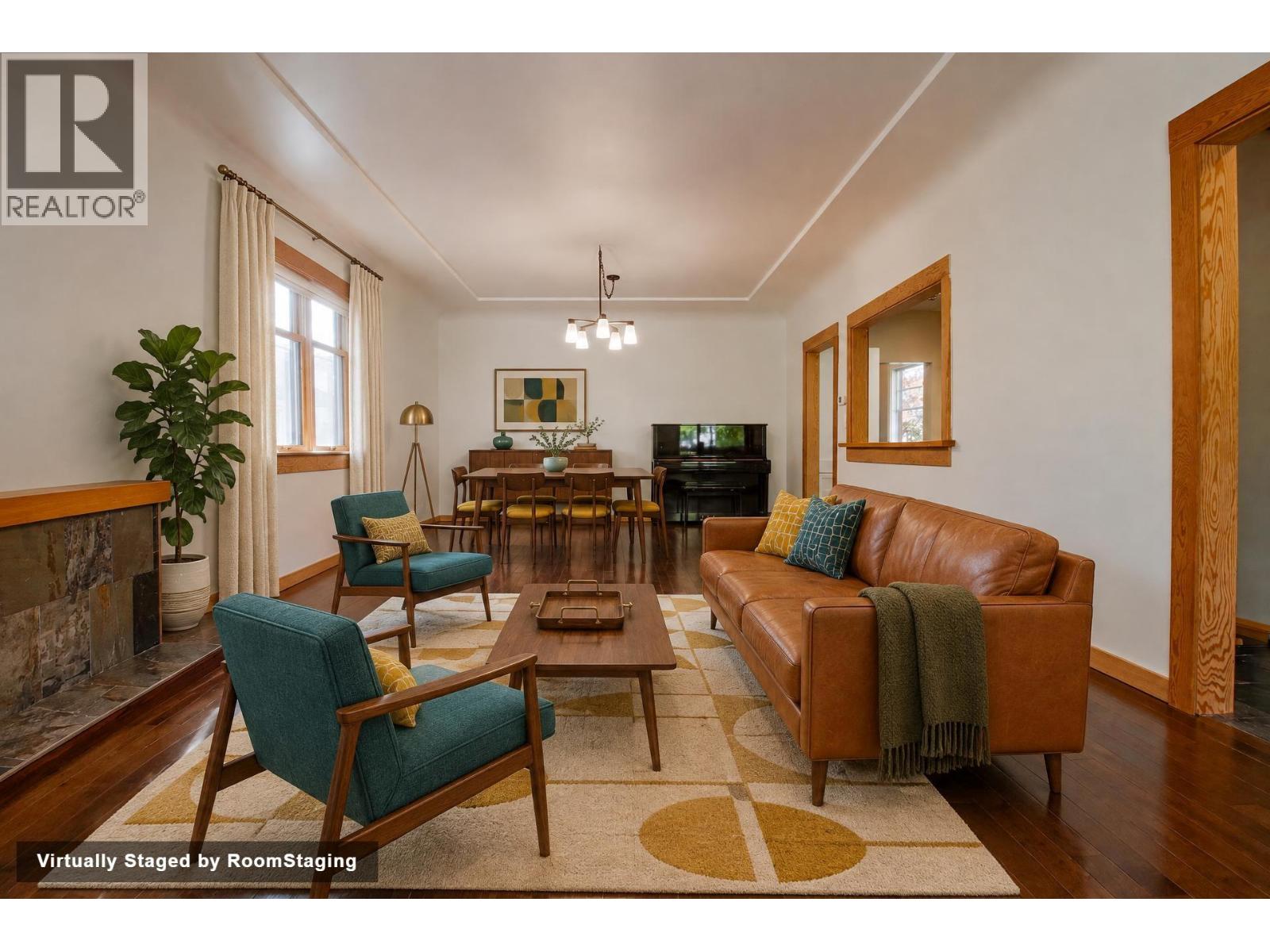 215 Sixth Street E