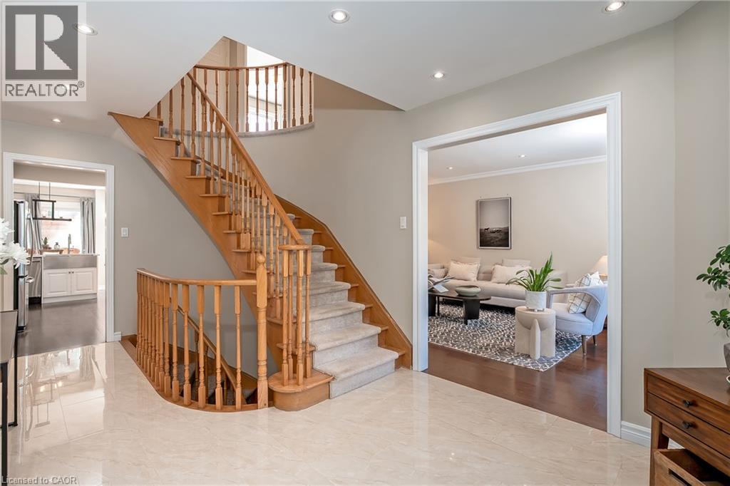 6482 Tenth Line W, Mississauga, Ontario  L5N 5T7 - Photo 5 - 40870135