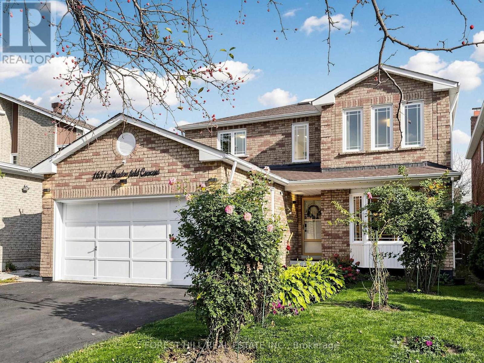 1631 Meadowfield Crescent, Mississauga, Ontario  L5M 4T5 - Photo 3 - W14028450