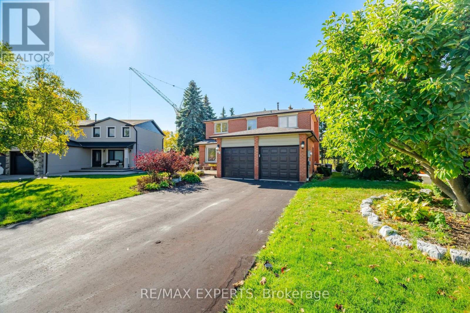 98 De Rose Avenue, Caledon, Ontario  L7E 1A7 - Photo 2 - W14028516