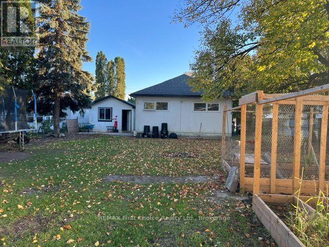 656 First Street E, Fort Frances, Ontario  P9A 1L5 - Photo 2 - X14028352