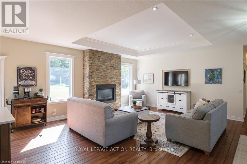 24 Wingrove Wood, Brantford, Ontario  N3T 5L7 - Photo 6 - X14028616