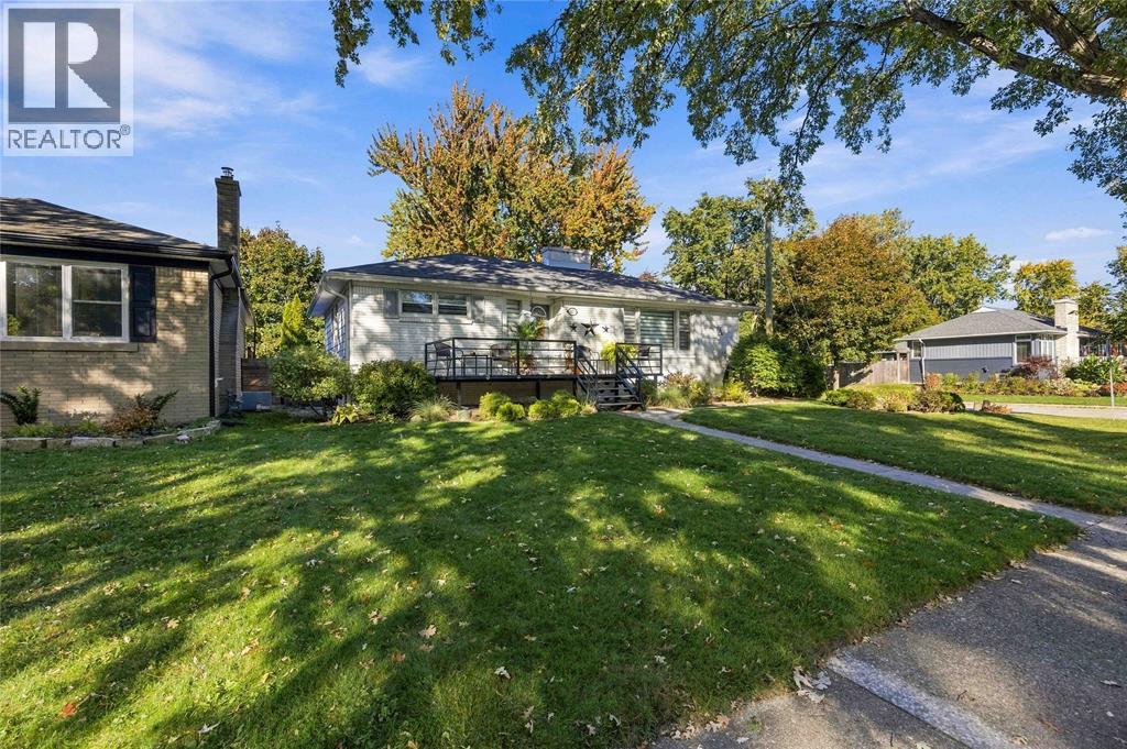 1179 NEWELL STREET Sarnia Ontario Canada N7V3H7 3