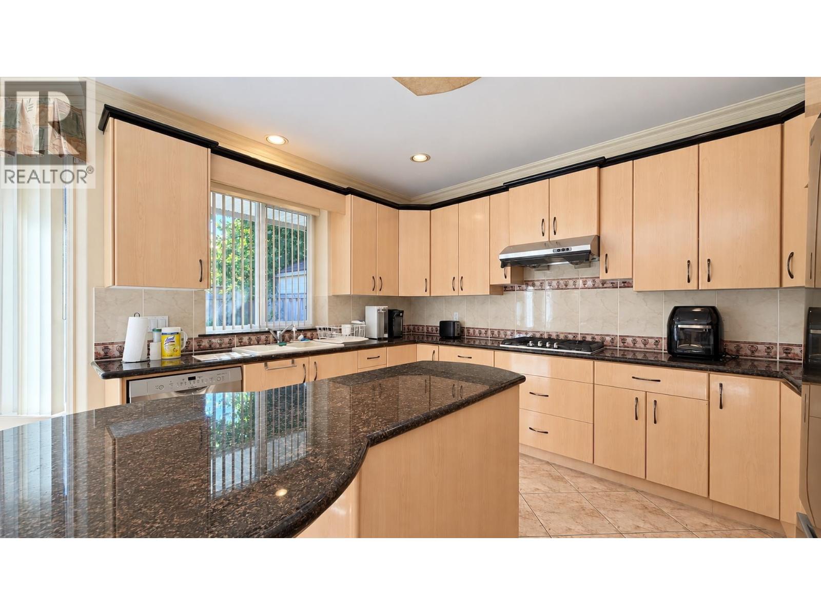 4928 Branscombe Court, Richmond, British Columbia  V7E 6N8 - Photo 13 - R3174691