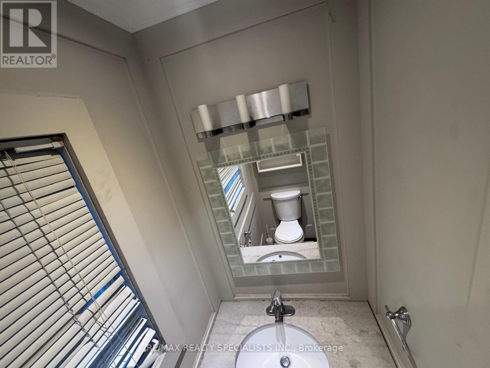52 Abelard Avenue, Brampton, Ontario  L6Y 2K8 - Photo 9 - W13819344