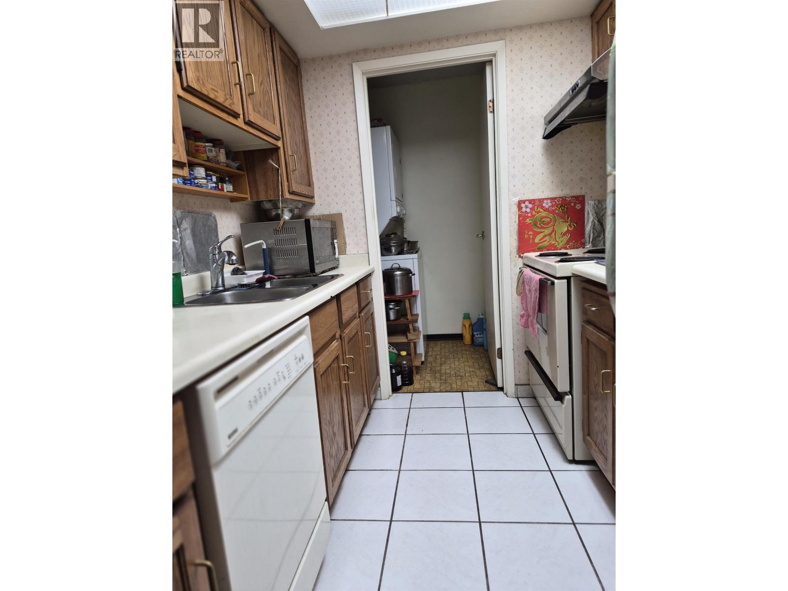 1404 6595 Willingdon Avenue, Burnaby, British Columbia  V5H 4E5 - Photo 4 - R3174723