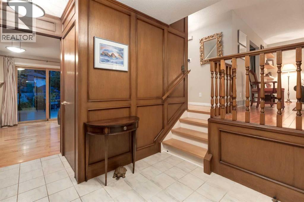 544 Brookmere Crescent SW, Calgary, Alberta  T2W 2R4 - Photo 8 - A2334460