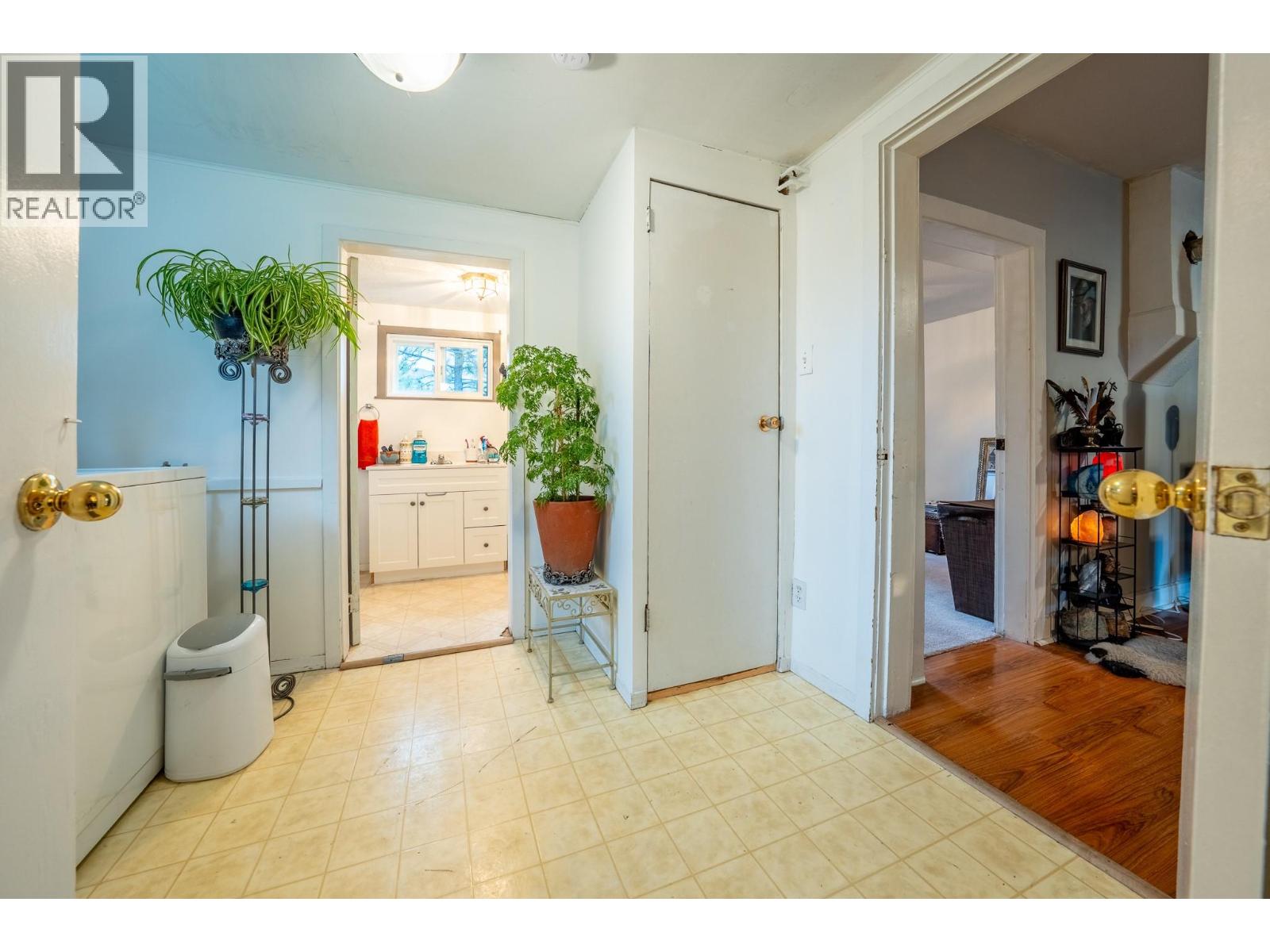 3190 Hall Frontage Road