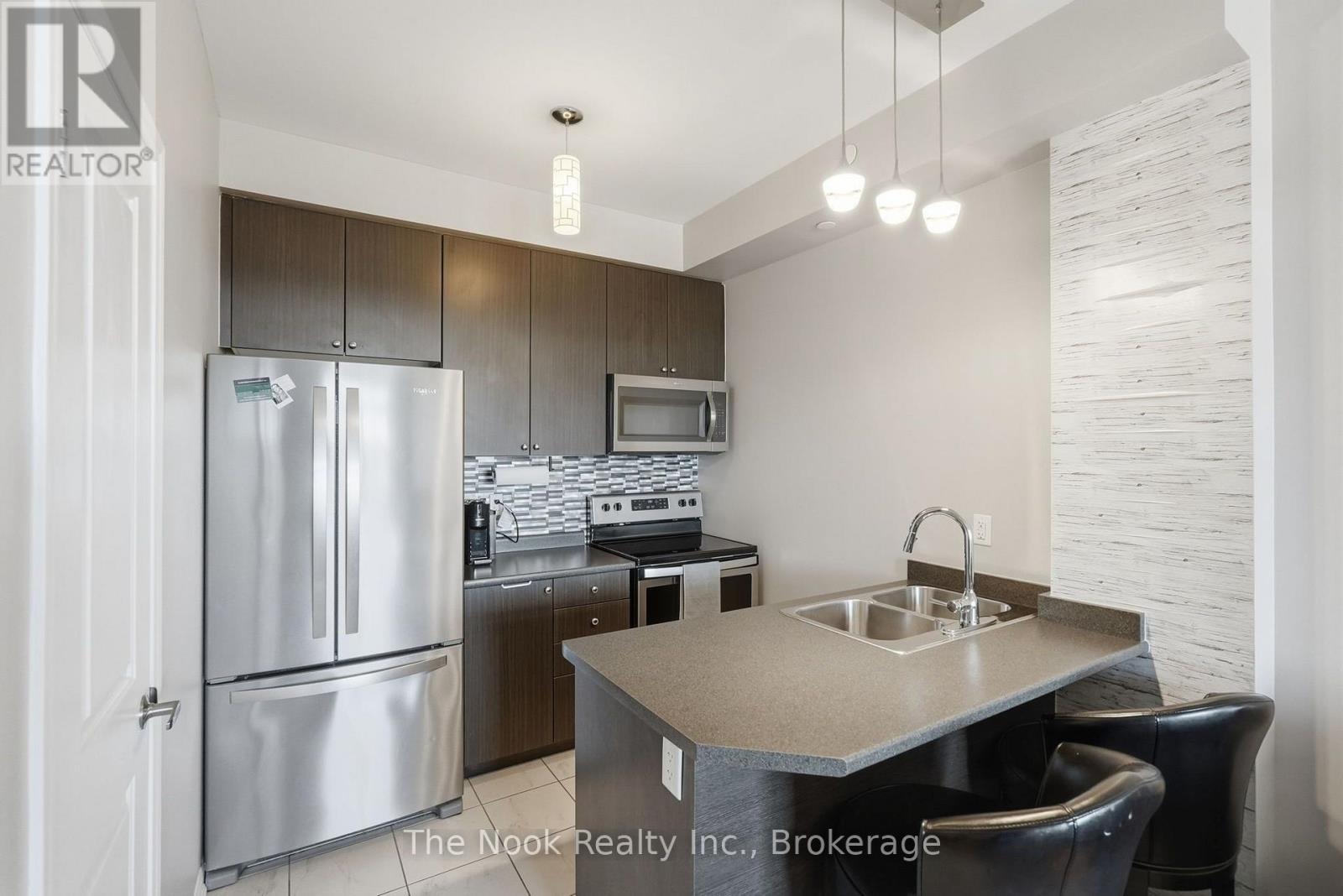 420 - 84 Aspen Springs Drive, Clarington, Ontario  L1C 0V3 - Photo 7 - E14028714