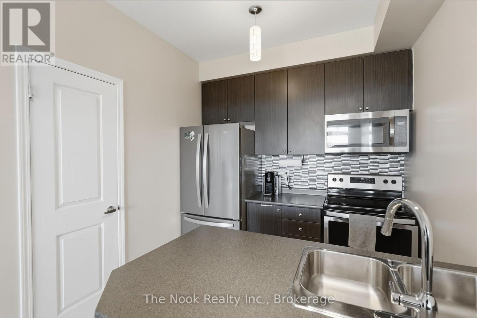420 - 84 Aspen Springs Drive, Clarington, Ontario  L1C 0V3 - Photo 9 - E14028714