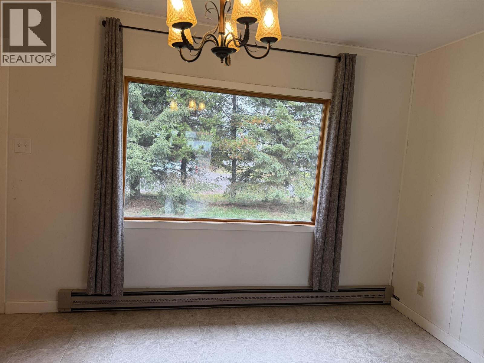 2085 Carnaby Street, Smithers, British Columbia  V0J 2N0 - Photo 4 - R3174854