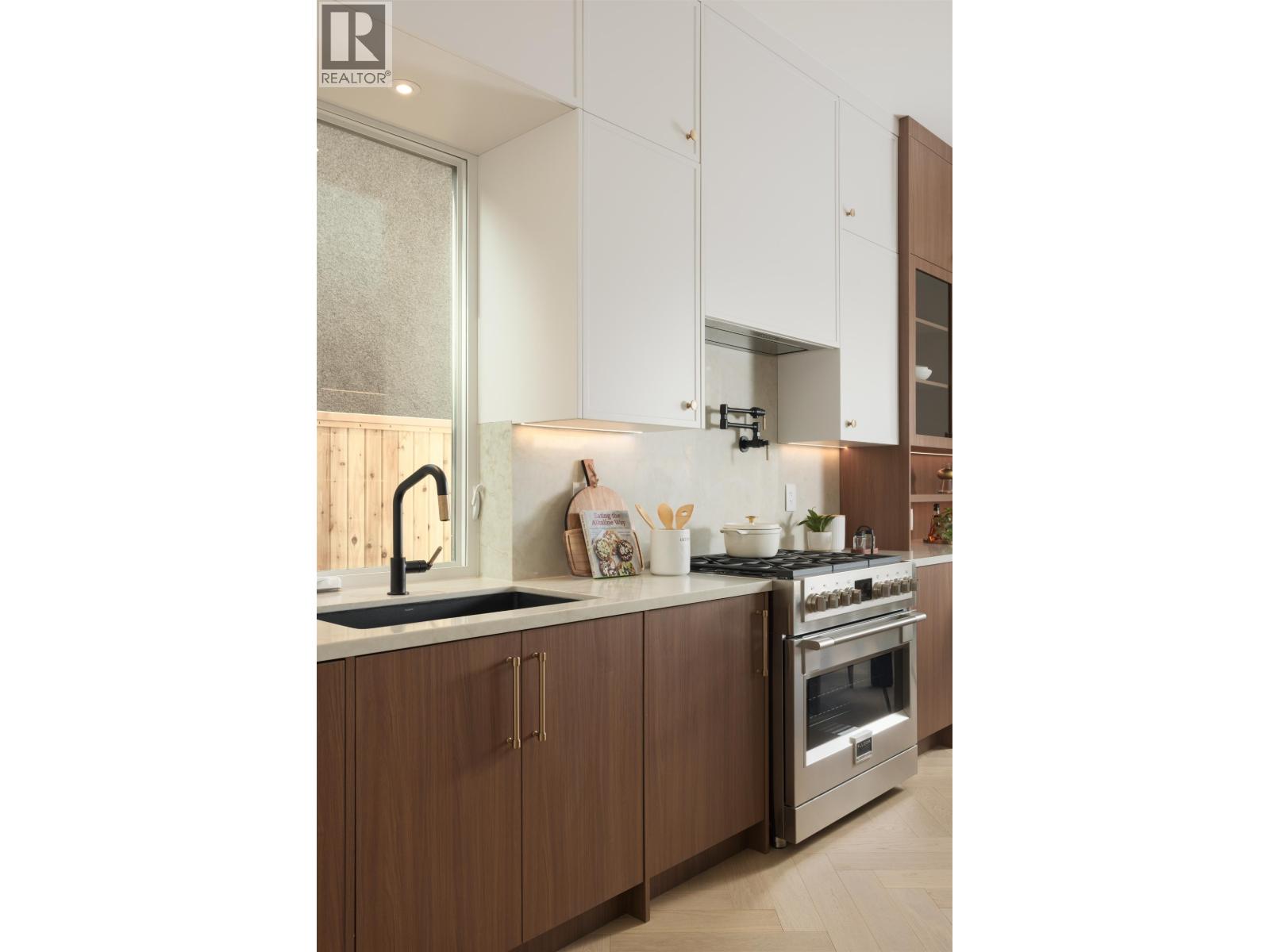 2 231 E 39th Avenue, Vancouver, British Columbia V5W 1K1 - Photo 13 - R3174774