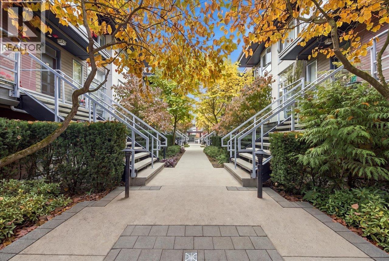 108 735 W 15th Street, North Vancouver, British Columbia  V7M 0B8 - Photo 15 - R3174778