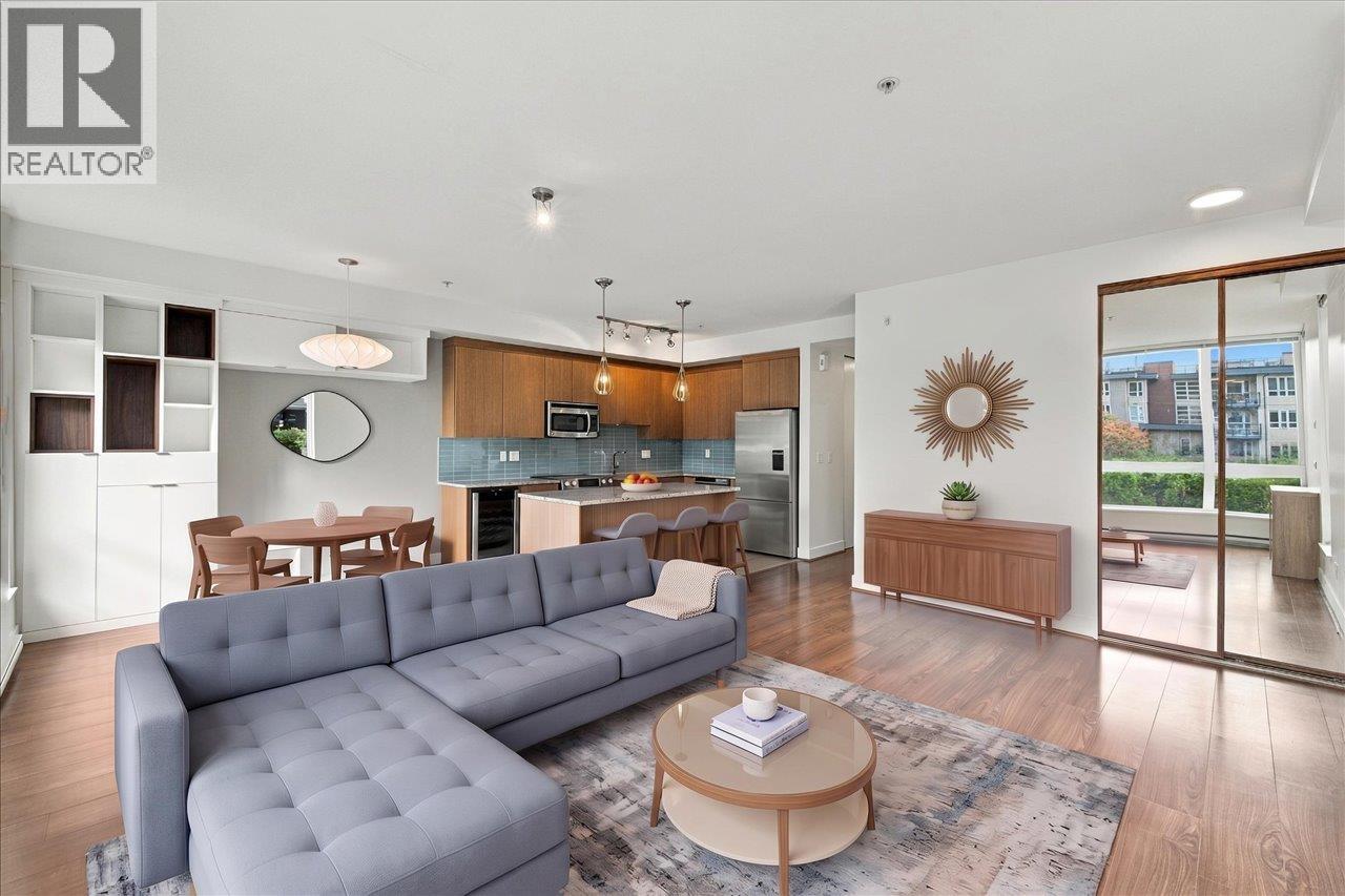 108 735 W 15th Street, North Vancouver, British Columbia  V7M 0B8 - Photo 3 - R3174778