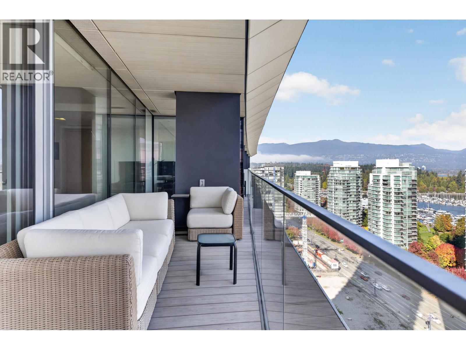 2003 1568 Alberni Street, Vancouver, British Columbia  V6G 0E3 - Photo 2 - R3174807