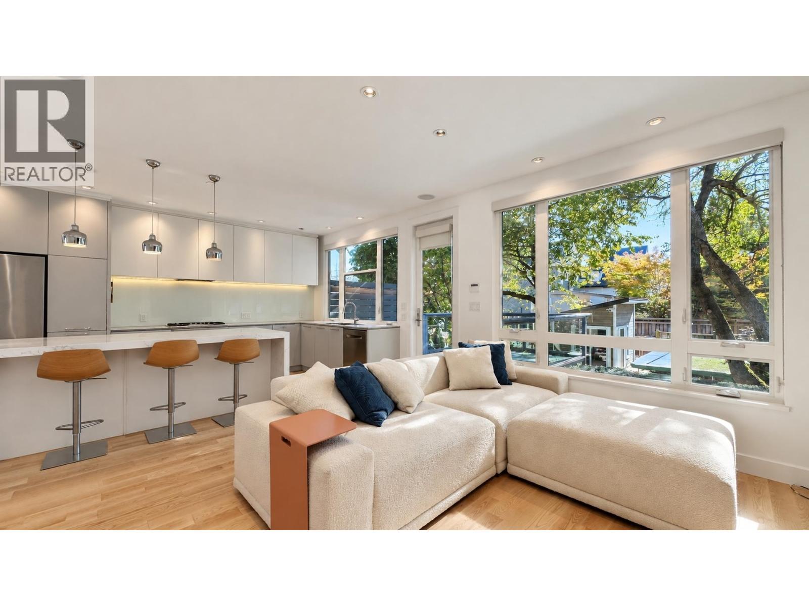 80 E 22nd Avenue, Vancouver, British Columbia  V5V 1T4 - Photo 11 - R3174810