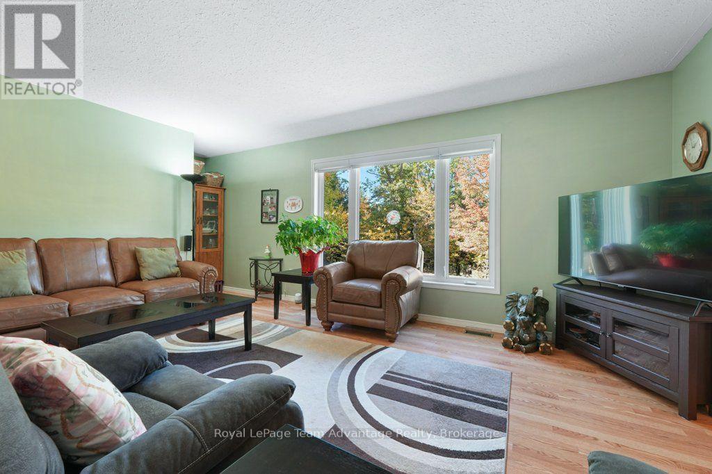 10 Oakridge Road, Mcdougall, Ontario  P2A 2W9 - Photo 10 - X14028726