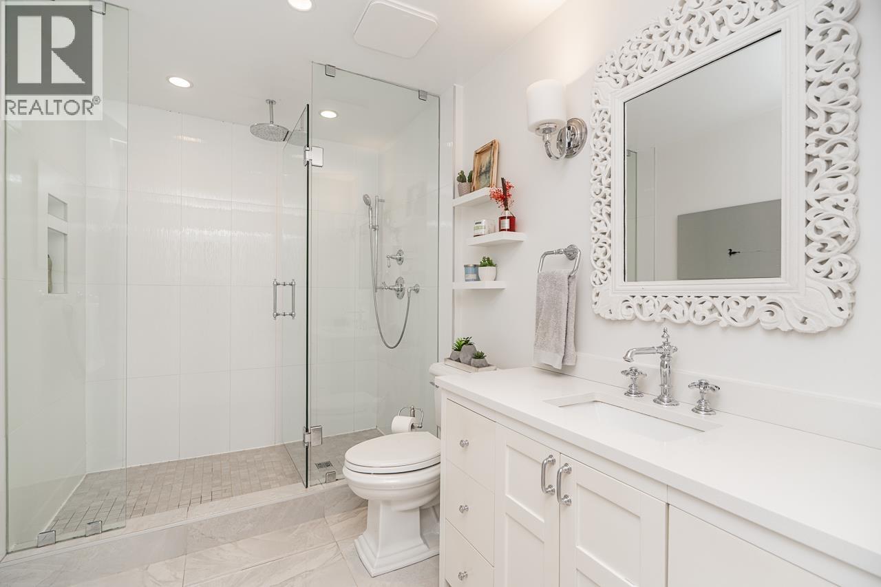 1361 E 15th Street, North Vancouver, British Columbia  V7J 1K9 - Photo 17 - R3174771