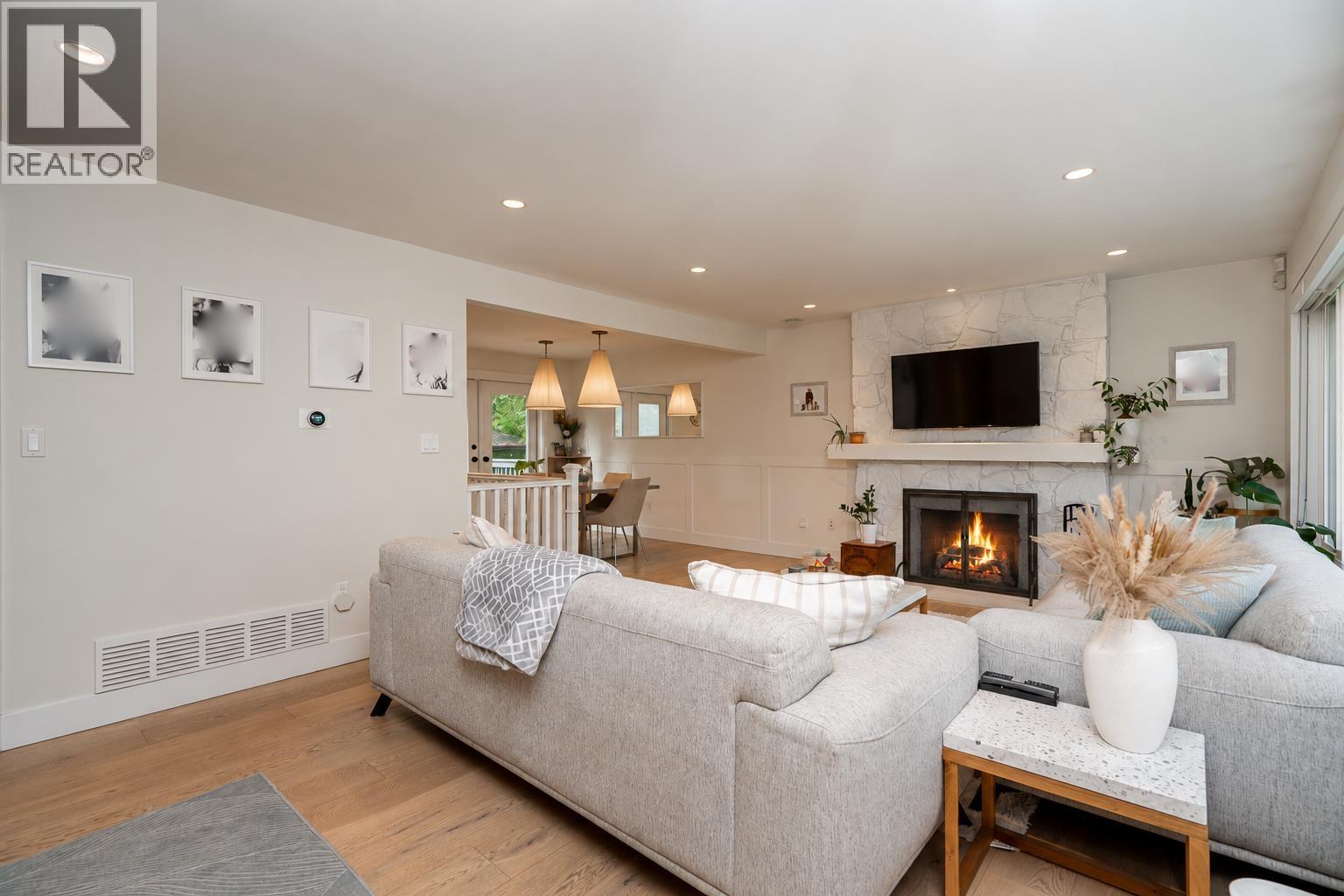 1361 E 15th Street, North Vancouver, British Columbia  V7J 1K9 - Photo 5 - R3174771